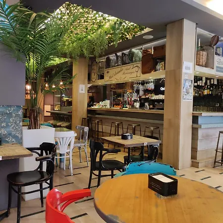 Oasis Backpackers' Hostel