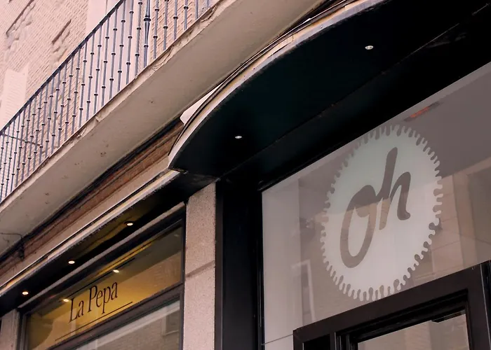 Oasis Backpackers' Albergue *