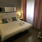 オアシス バックパッカーズ *