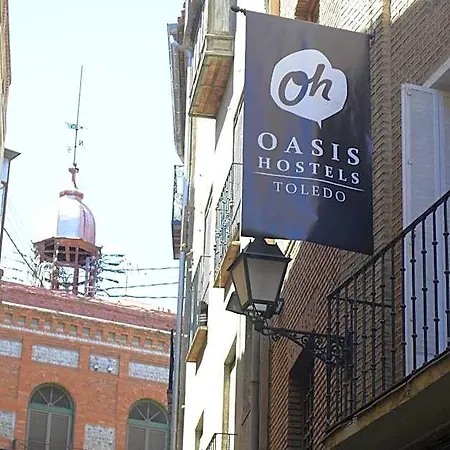 Oasis Backpackers' Hostel *