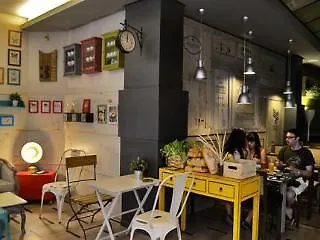 Oasis Backpackers' * Toledo