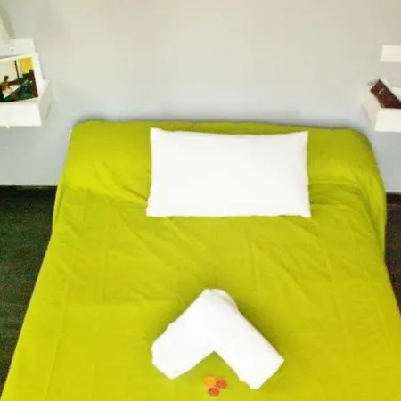 Oasis Backpackers' * Toledo