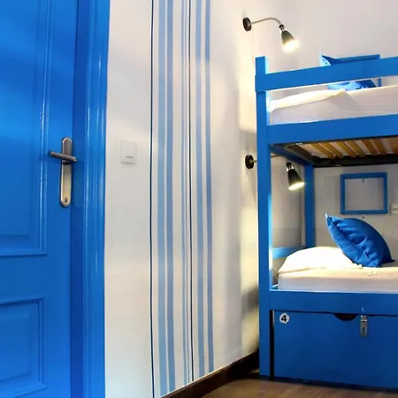 אכסניה Oasis Backpackers' טולדו