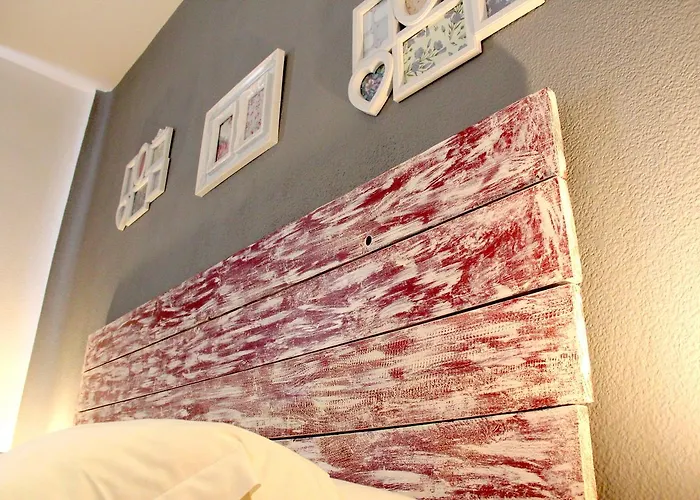 Oasis Backpackers' Hostel *