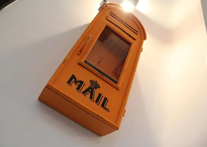 Oasis Backpackers' Hostel *