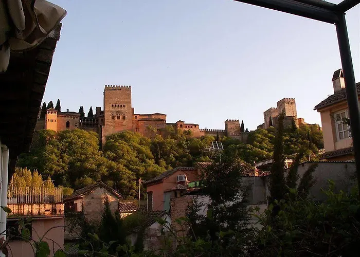 オアシス バックパッカーズ ホステル トレド